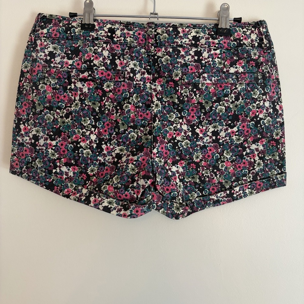 American Eagle Midi Stretch Denim Short Shorts Size 8 Floral Zip Button Cotton - Picture 2 of 5